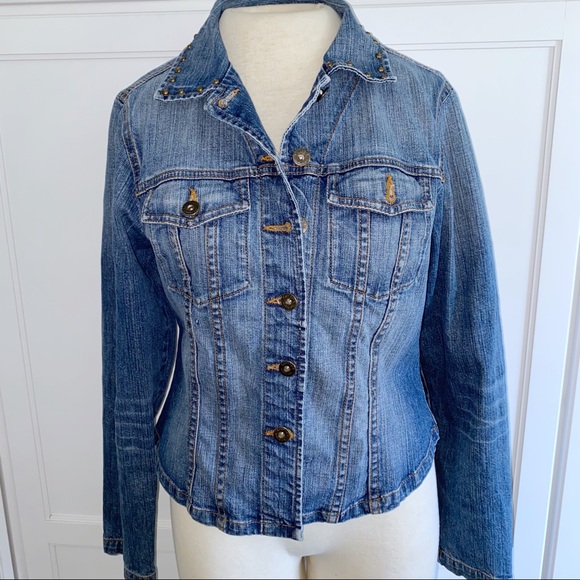 Karen Kane | Jean Jackt Metal Studs Imprinted Back - Picture 6 of 8